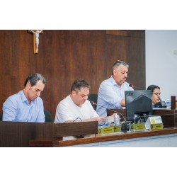 Rejeitado o Aumento de Subsídio de Vereadores para 2025 e aprovados Projetos Importantes na Câmara de Campo Largo